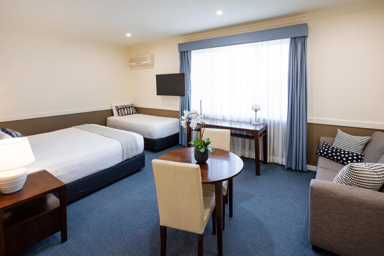 霍克斯伯里赛俱乐部汽车旅馆 温莎 外观 照片 A room at the hotel