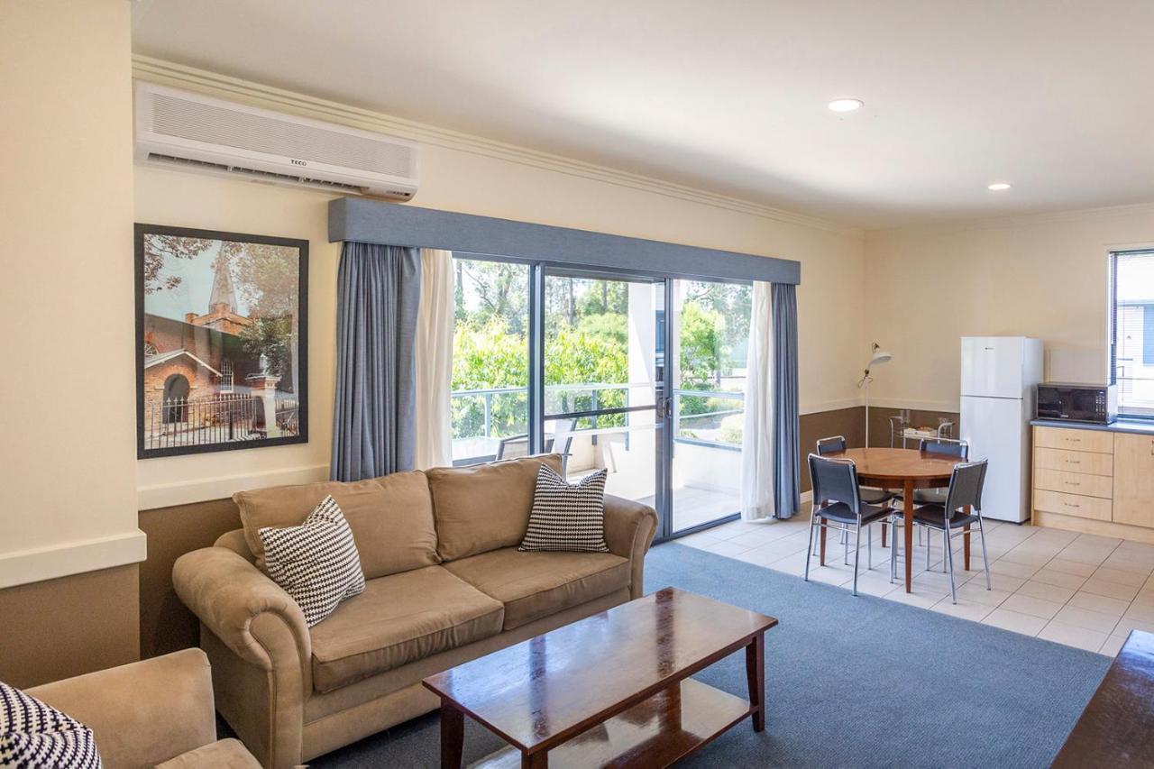 霍克斯伯里赛俱乐部汽车旅馆 温莎 外观 照片 A typical apartment at the University of Western Australia